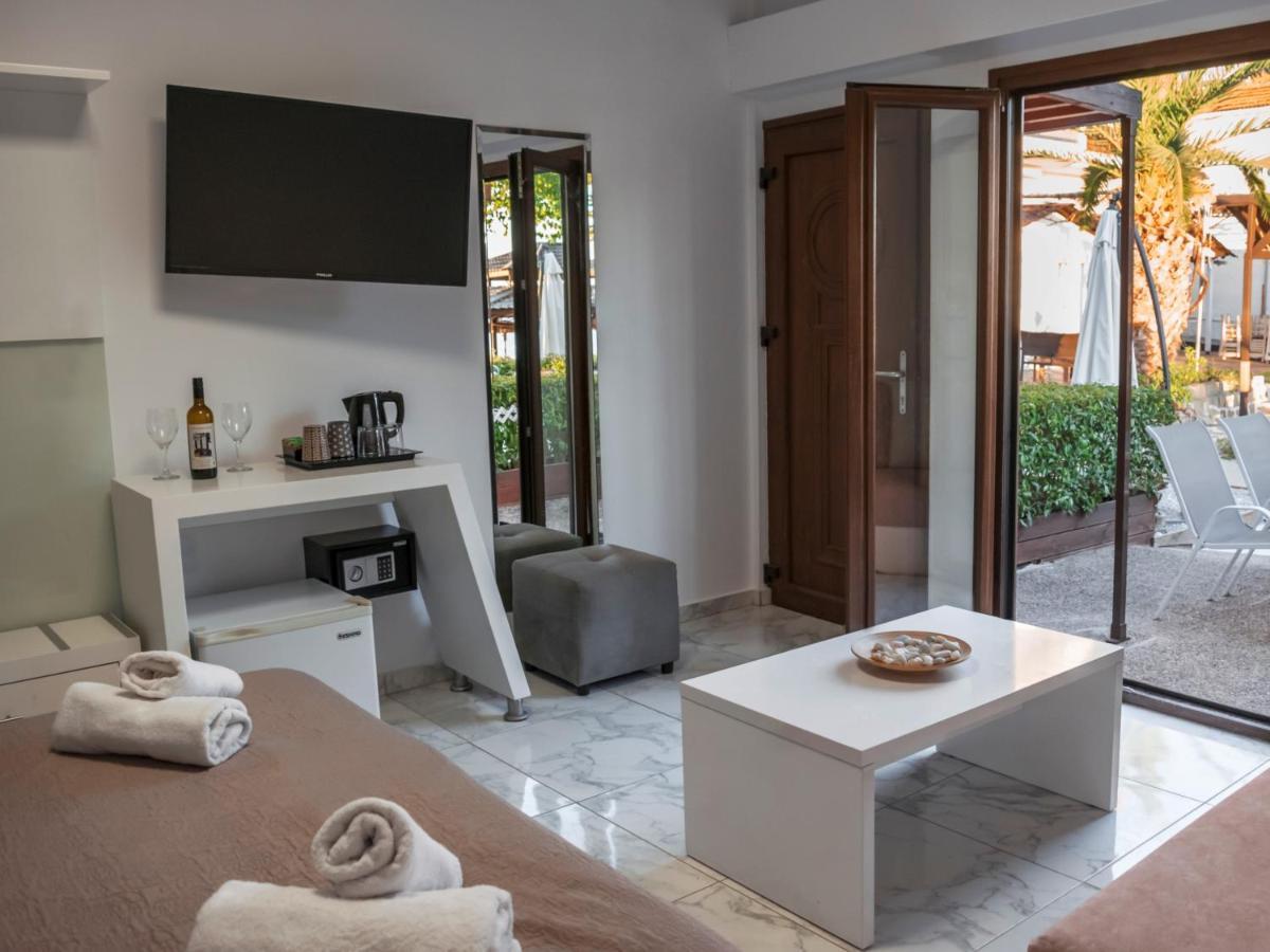 Beach Hotel Kapahi Pefkari Bagian luar foto