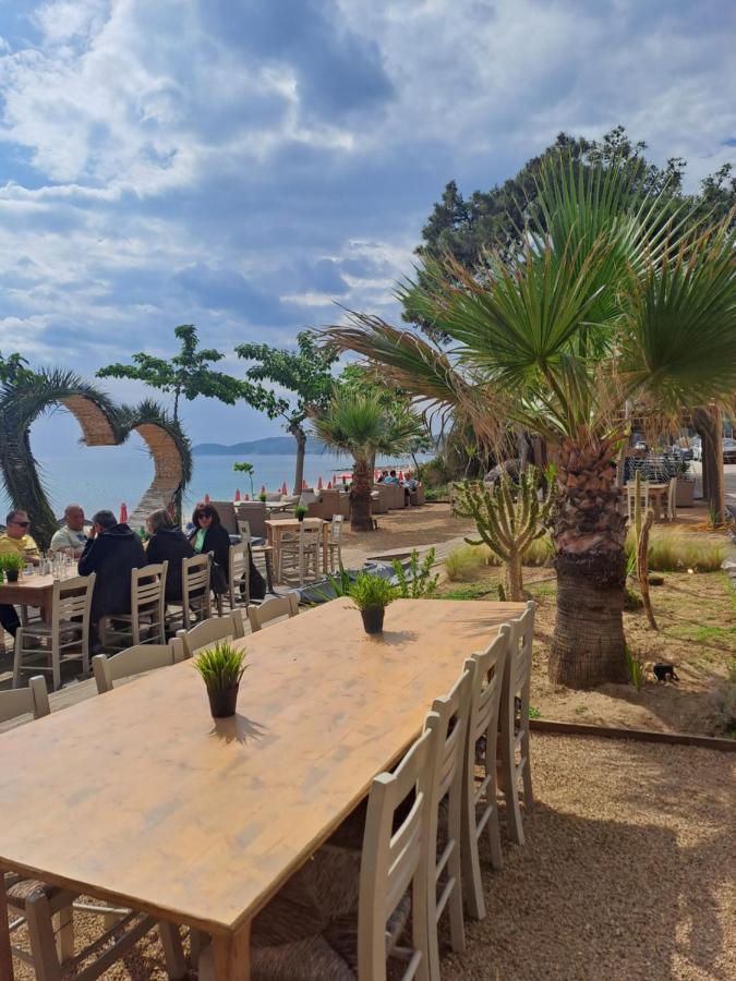 Beach Hotel Kapahi Pefkari Bagian luar foto